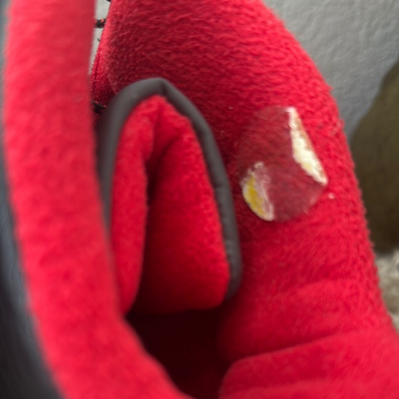 Totes Black and Red Winter Boots - Kids size 5 - Picture 5 of 6